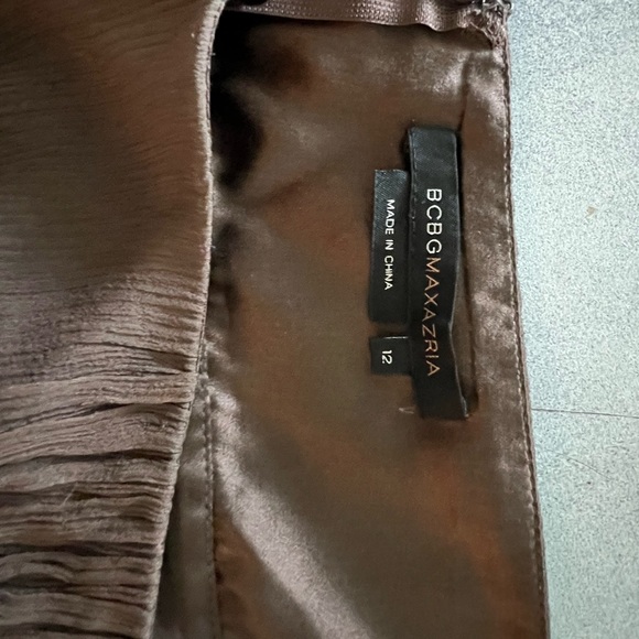 BCBG Max Azaria Size 12 Cocktail Crepe lined dress. - Picture 4 of 5